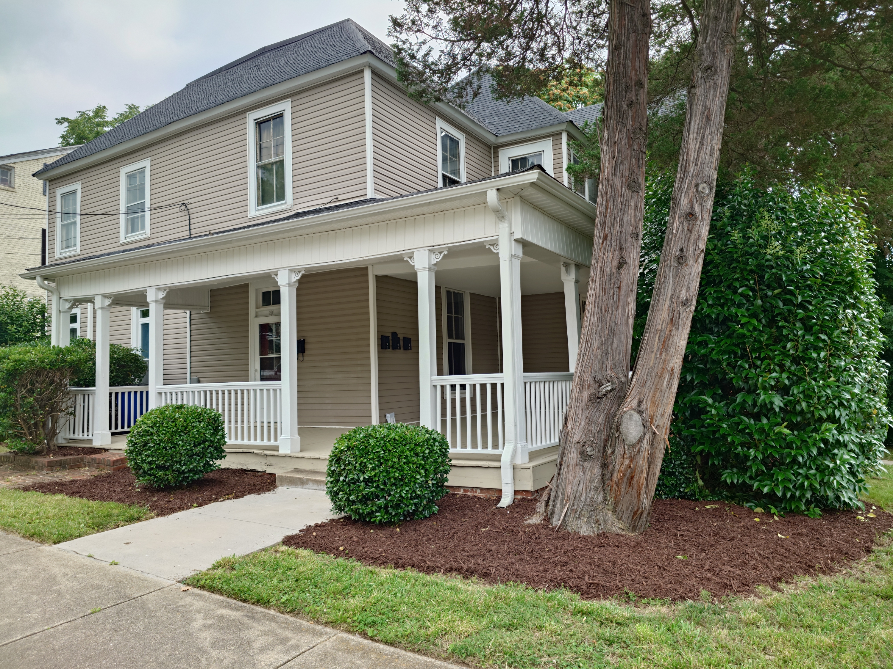 301 North Spring Street