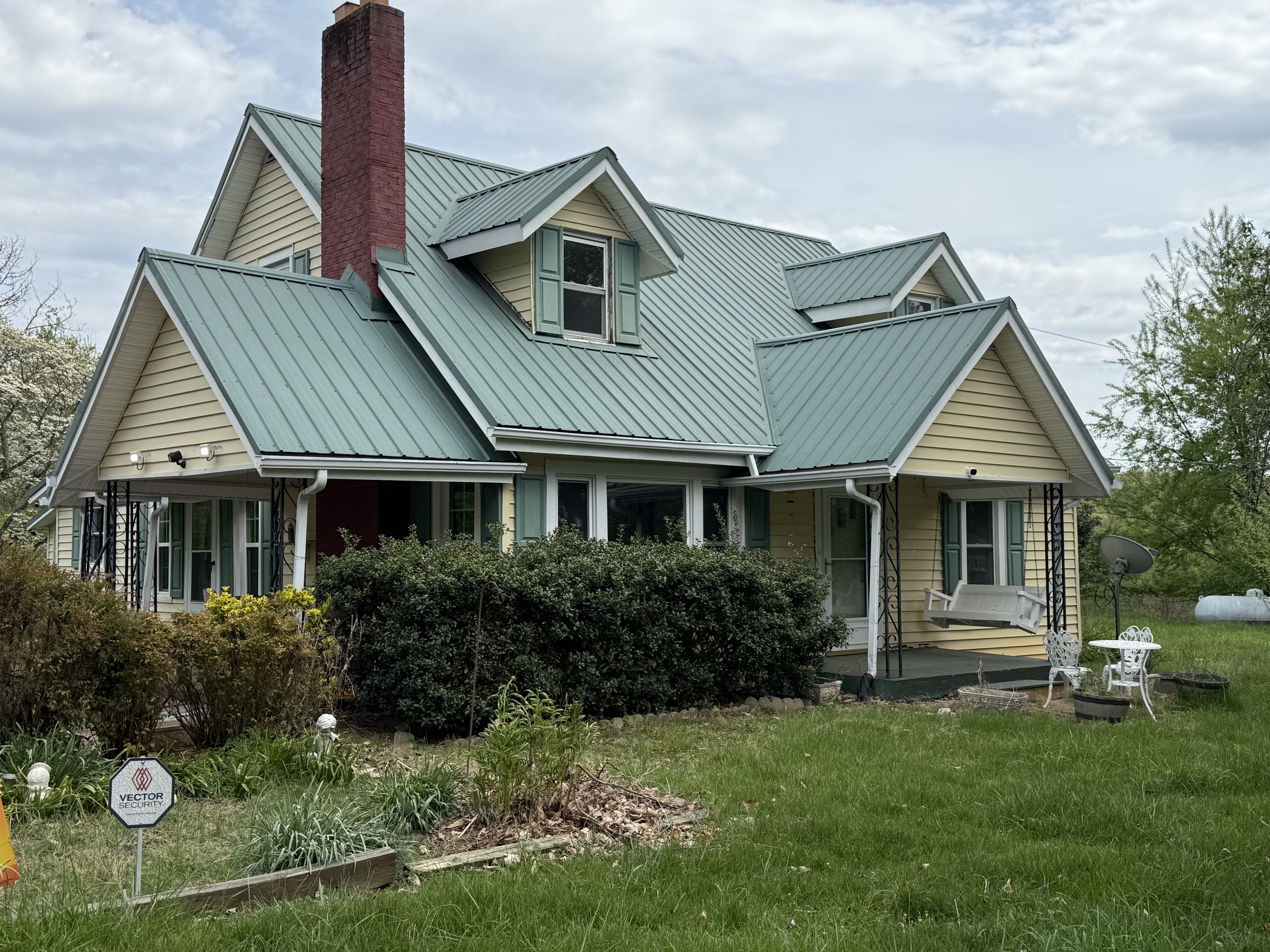 Property main image